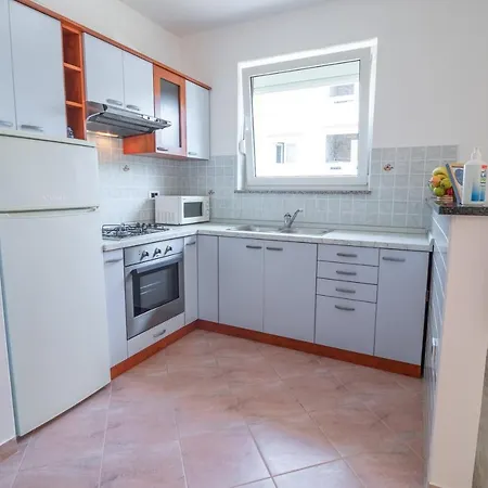 アパート Gracia バスカ