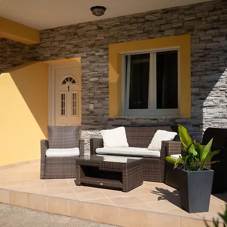 Gracia アパート バスカ