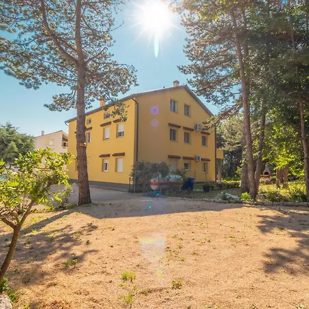 Gracia アパート バスカ