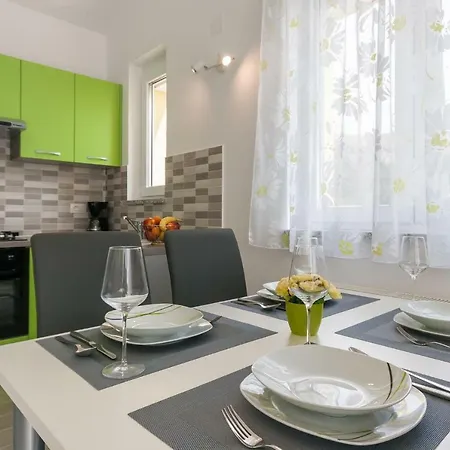 Gracia アパート *